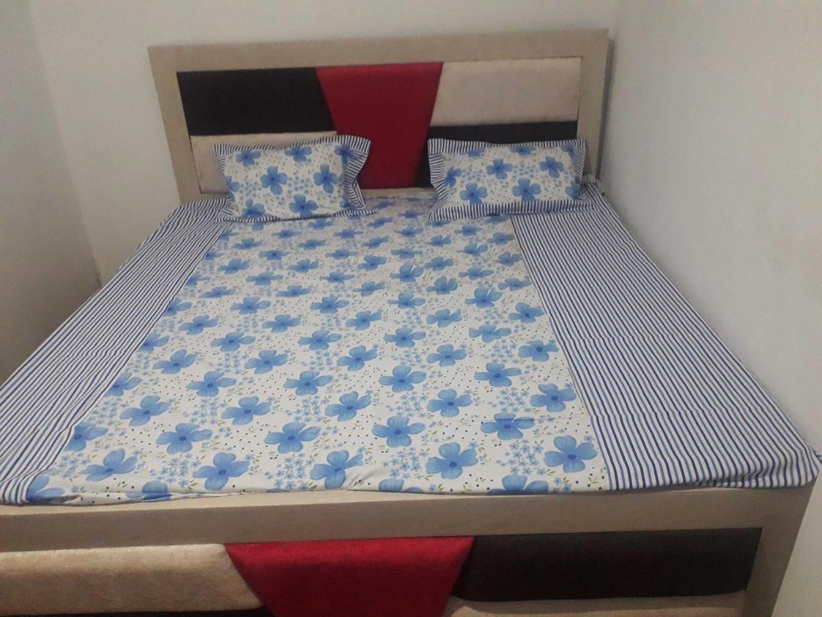 Oyo Golden Inn Hotel Мератх Экстерьер фото