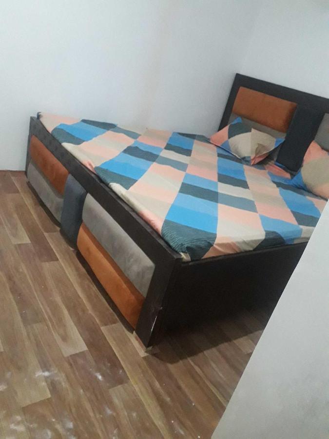 Oyo Golden Inn Hotel Мератх Экстерьер фото